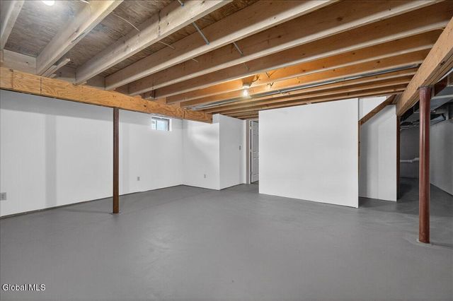 14 Sherri Drive, Saratoga Springs, NY 12866