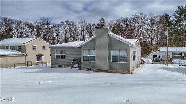 14 Sherri Drive, Saratoga Springs, NY 12866