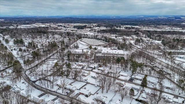 14 Sherri Drive, Saratoga Springs, NY 12866