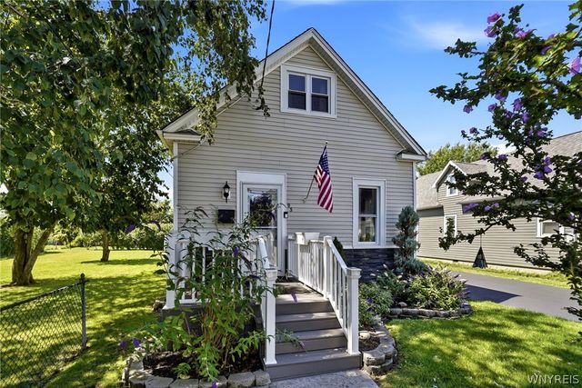93 Cleveland Avenue, Tonawanda, NY 14150