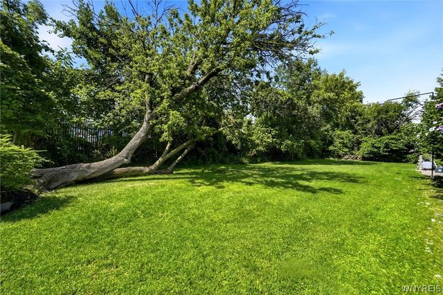 93 Cleveland Avenue, Tonawanda, NY 14150