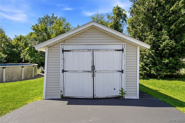 93 Cleveland Avenue, Tonawanda, NY 14150