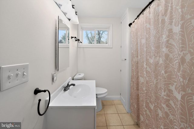 1567 SUGARTOWN RD, Paoli, PA 19301