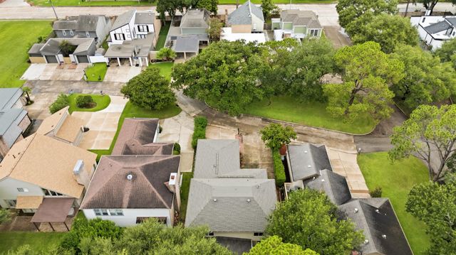 2807 Quail Hollow Drive, Missouri City, TX 77459