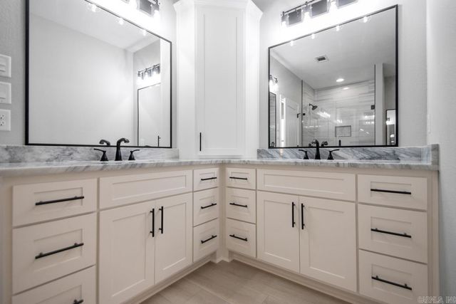 1001 Duke Drive, Bauxite, AR 72011