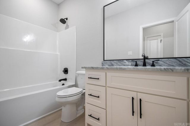 1001 Duke Drive, Bauxite, AR 72011