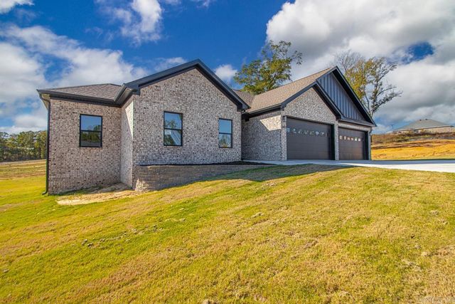 1001 Duke Drive, Bauxite, AR 72011