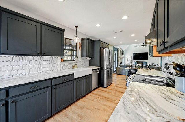 12 Deer Ridge RD, Wimberley, TX 78676