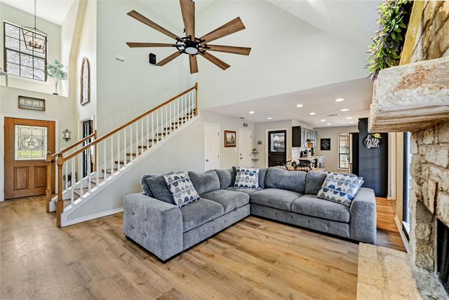 12 Deer Ridge RD, Wimberley, TX 78676