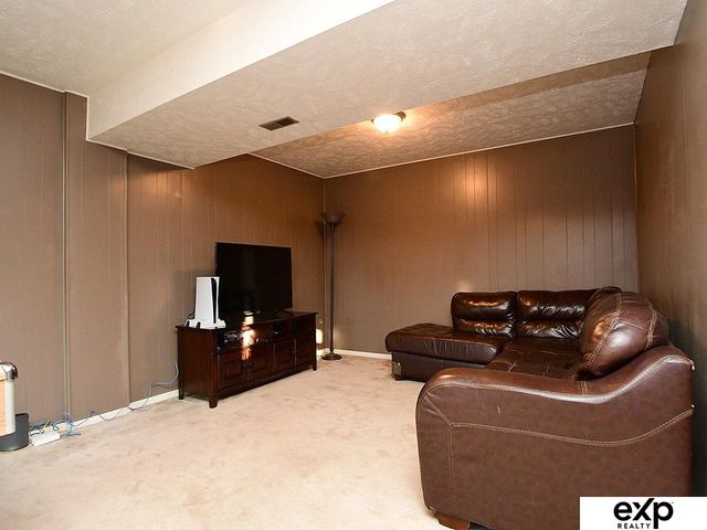 7522 Washington Street, Ralston, NE 68127