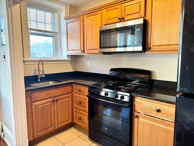 124 Green Street 206, Lynn, MA 01902