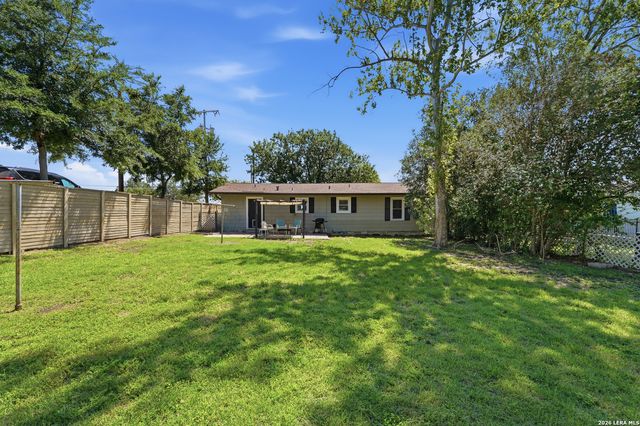 1236 S ACADEMY AVE, New Braunfels, TX 78130