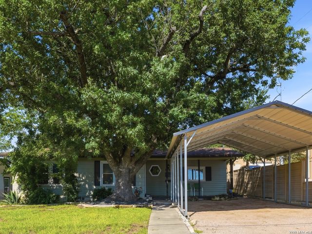 1236 S ACADEMY AVE, New Braunfels, TX 78130