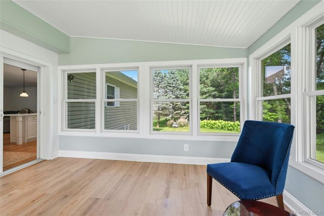 1407 Middle Road 277, Calverton, NY 11933