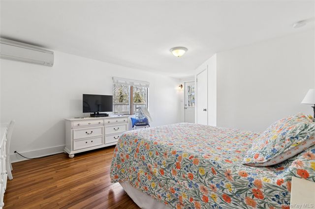 20 Mitchell Road, Westhampton Beach, NY 11978