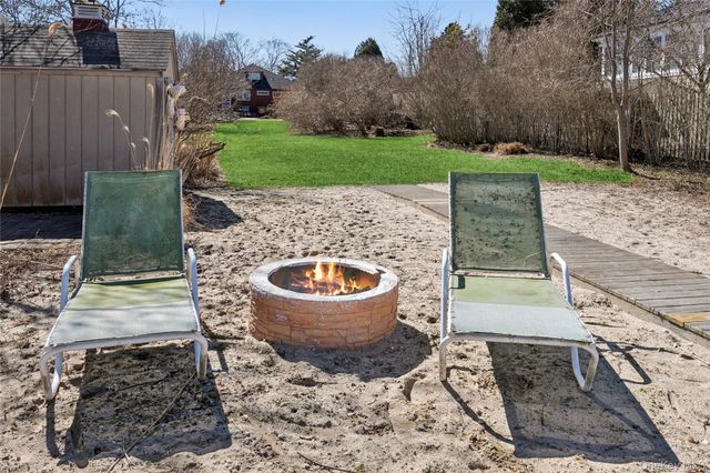 20 Mitchell Road, Westhampton Beach, NY 11978