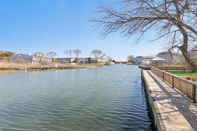 20 Mitchell Road, Westhampton Beach, NY 11978