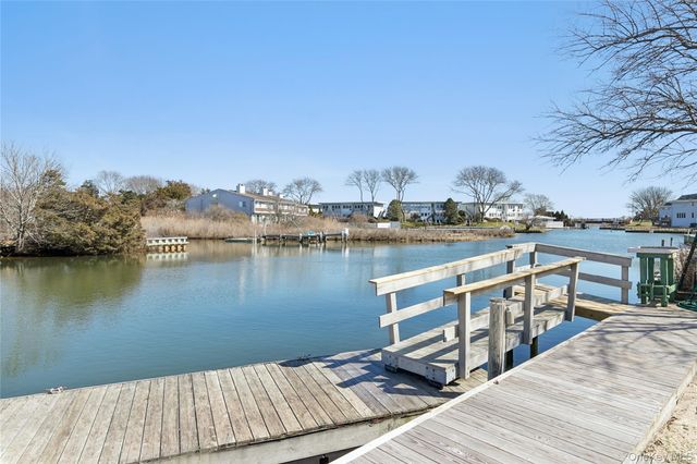 20 Mitchell Road, Westhampton Beach, NY 11978