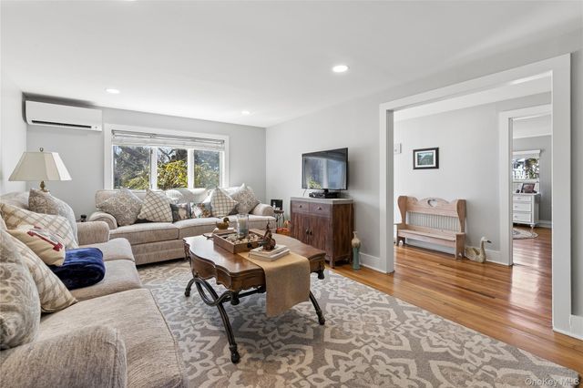 20 Mitchell Road, Westhampton Beach, NY 11978