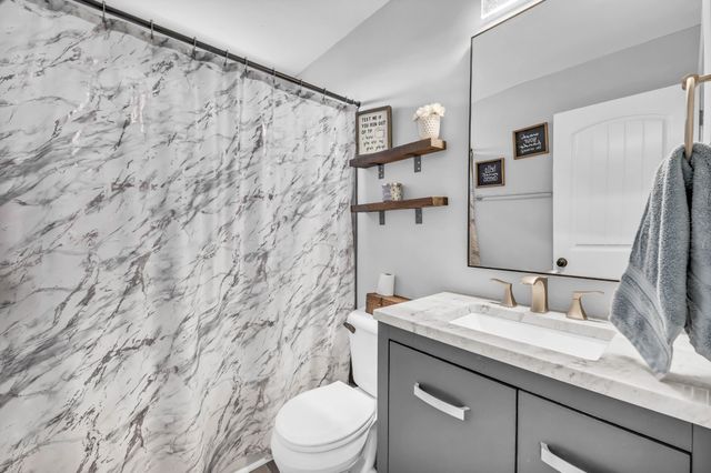 3450 Bradfield Dr, Clarksville, TN 37042