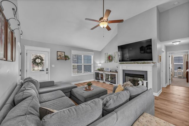 3450 Bradfield Dr, Clarksville, TN 37042