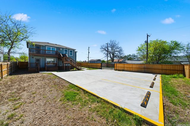 2819 S PINE ST, San Antonio, TX 78210