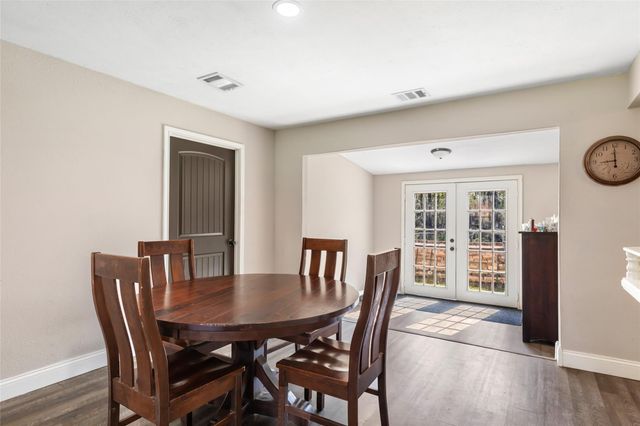 218 Waterfall Drive, Huffman, TX 77336