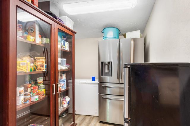 218 Waterfall Drive, Huffman, TX 77336