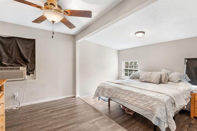 218 Waterfall Drive, Huffman, TX 77336