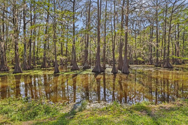 218 Waterfall Drive, Huffman, TX 77336