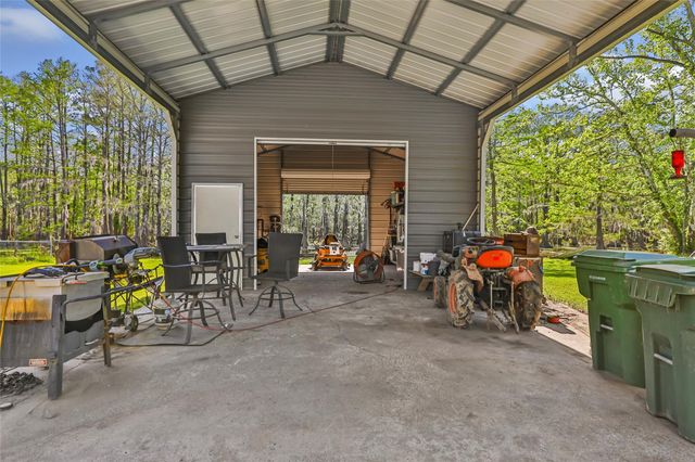 218 Waterfall Drive, Huffman, TX 77336