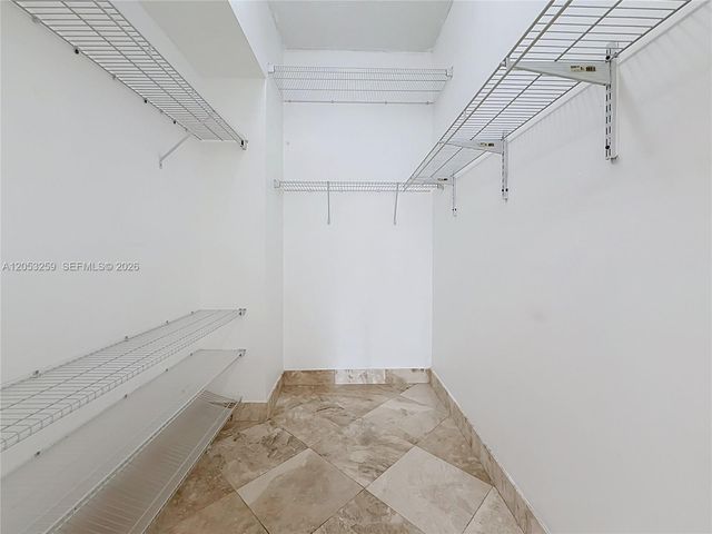 3470 E Coast Ave H0907, Miami, FL 33137