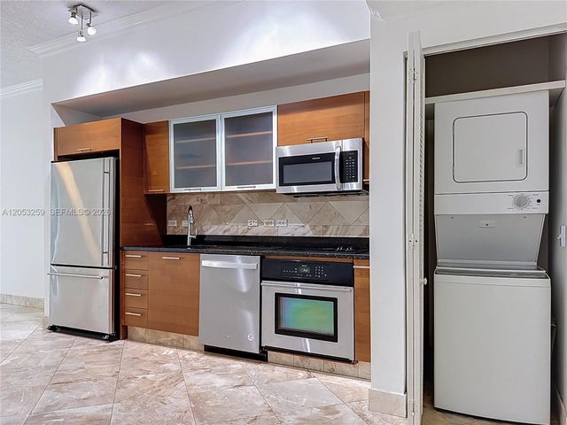 3470 E Coast Ave H0907, Miami, FL 33137