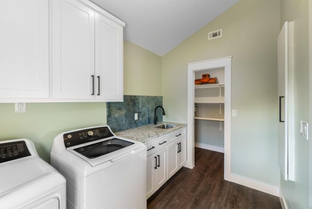 3609 Peninsular DR, Marble Falls, TX 78654