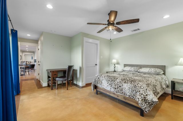 3609 Peninsular DR, Marble Falls, TX 78654