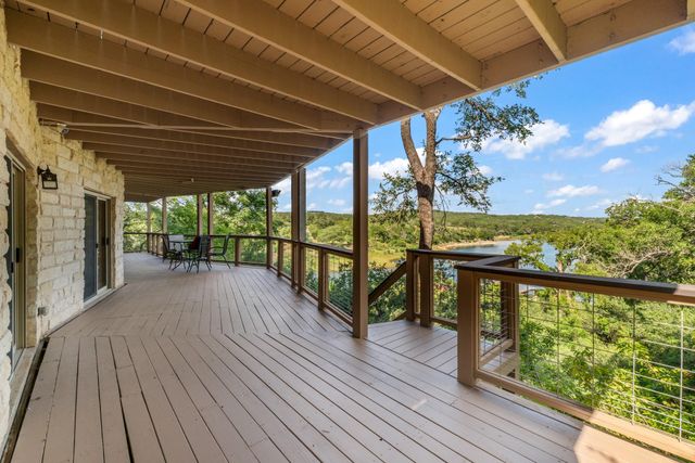 3609 Peninsular DR, Marble Falls, TX 78654