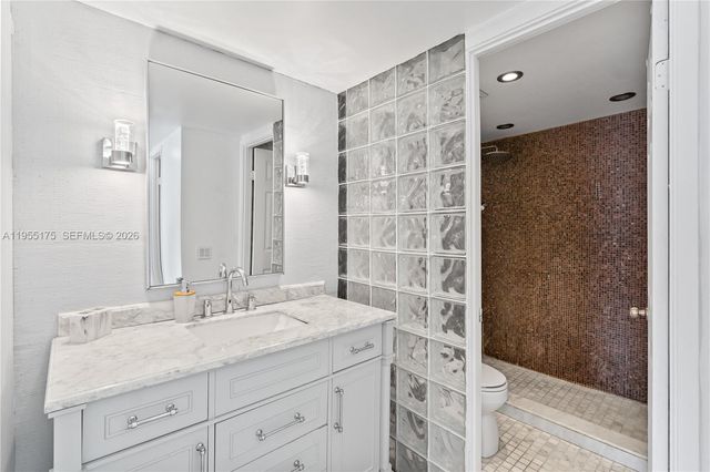 1301 NE Miami Gardens Drive 1424W, Miami, FL 33179