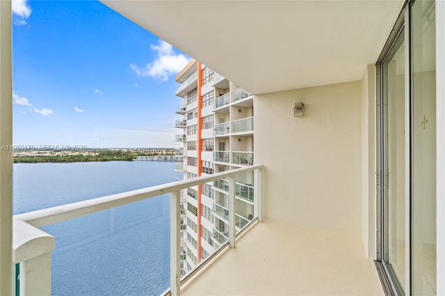 1301 NE Miami Gardens Drive 1424W, Miami, FL 33179