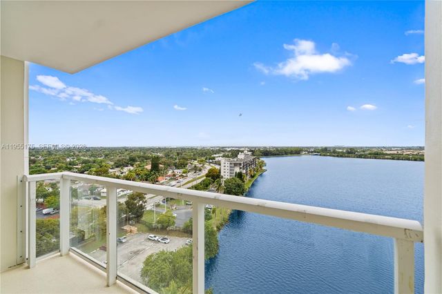 1301 NE Miami Gardens Drive 1424W, Miami, FL 33179