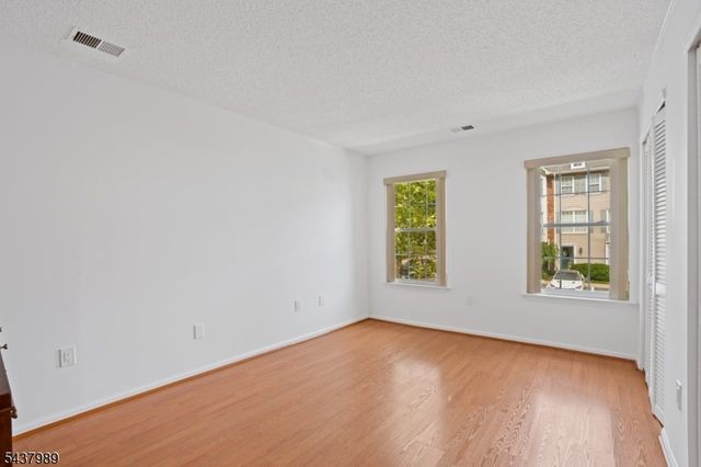 23 Boston Ct, Newark City, NJ 07103