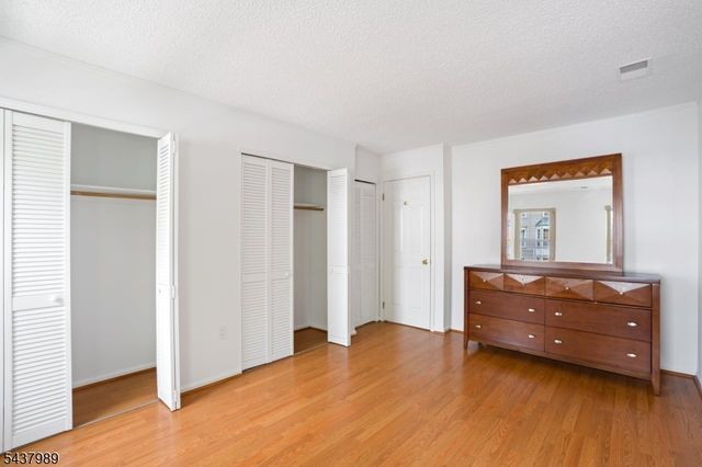 23 Boston Ct, Newark City, NJ 07103