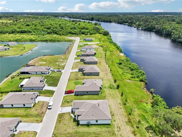 939 Admiral Bull Halsey AVE, Labelle, FL 33935