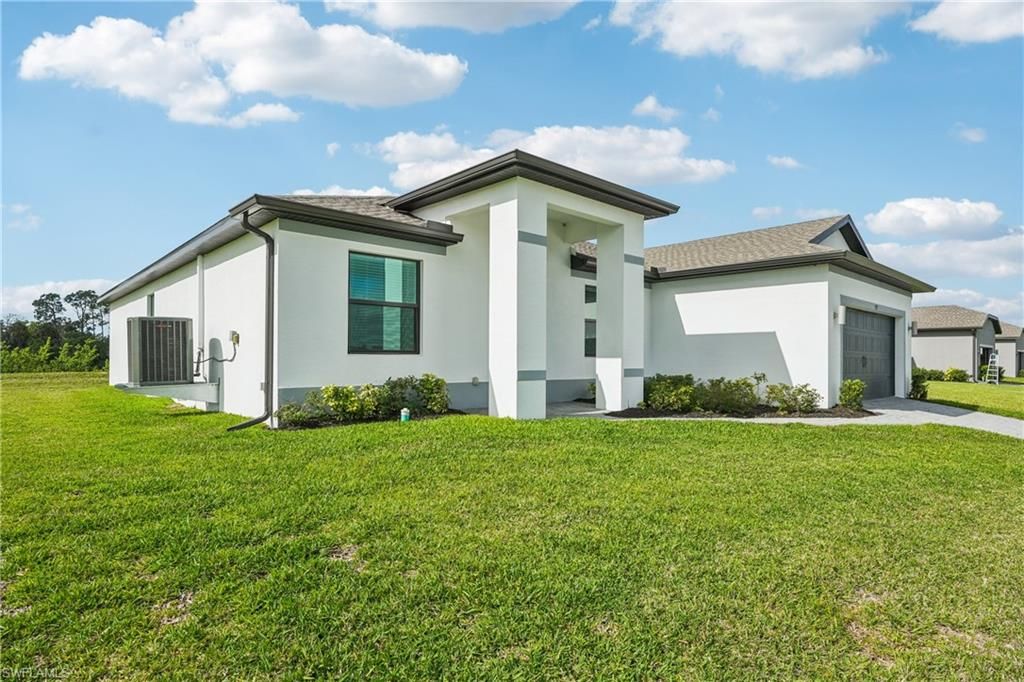 939 Admiral Bull Halsey AVE, LABELLE, FL 33935 — photo 2