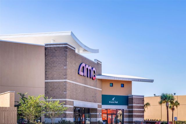 514 Robin Street, Angleton, TX 77515