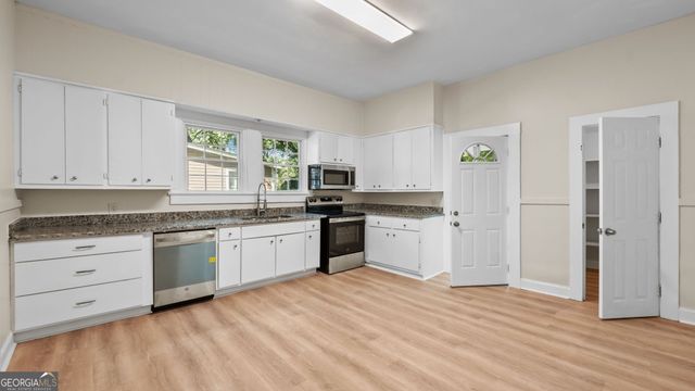 335 S McLin Street SW, Rome, GA 30161