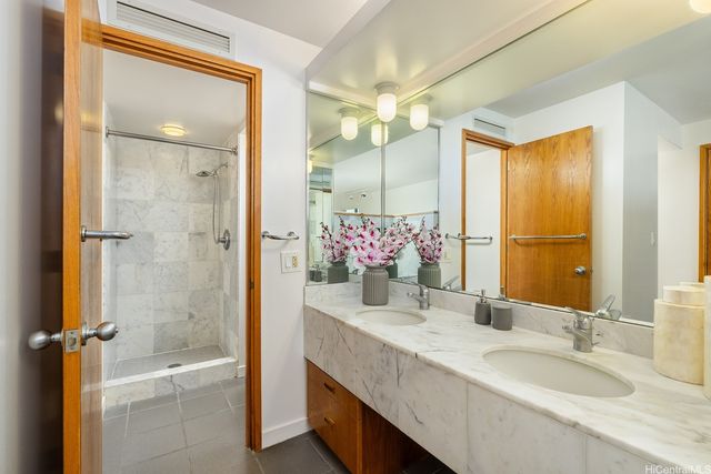 1330 Ala Moana Boulevard 904, Honolulu, HI 96814