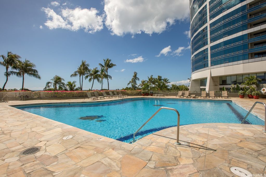 1330 Ala Moana Boulevard 904, Honolulu, HI 96814