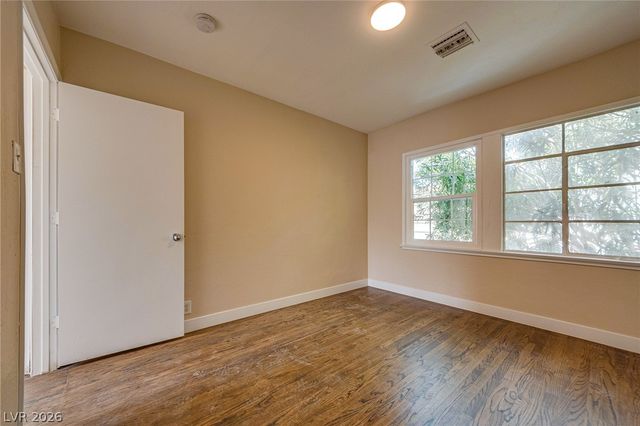 914 South 4th Street 2, Las Vegas, NV 89101