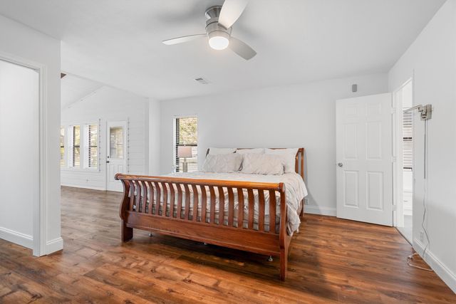 117 Modoc Trail, Lake Kiowa, TX 76240