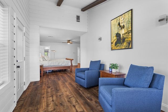 117 Modoc Trail, Lake Kiowa, TX 76240